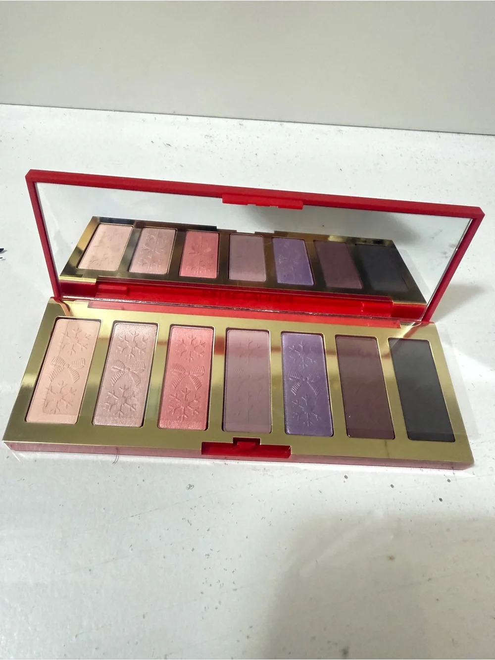 ESTEE LAUDER GLAM Limited Edition two Eyeshadow Palette and two lipsticks. New
